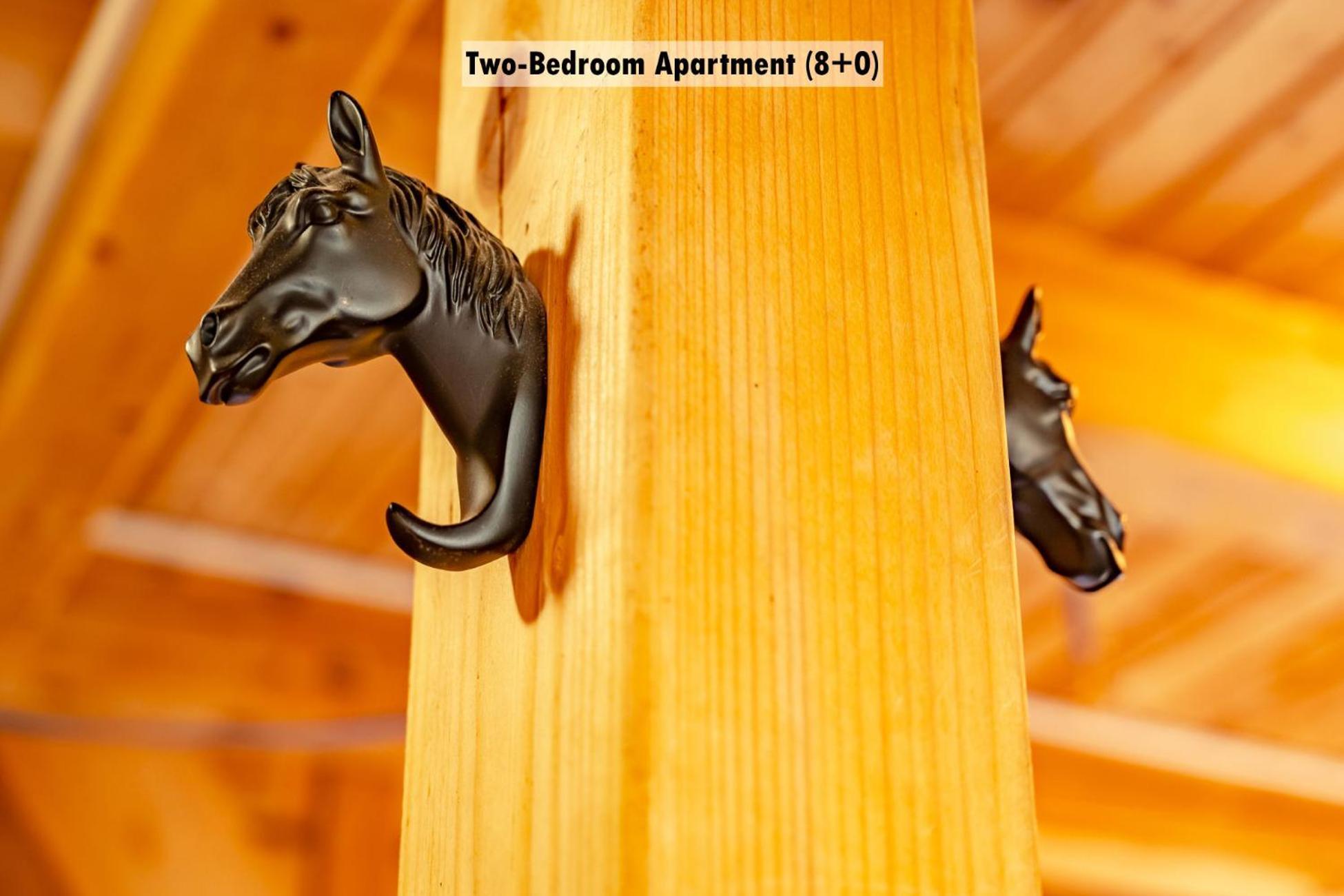 Apartments Farm House Uric Йесенице Екстериор снимка